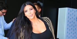 kim kardashian s makeup artist offends