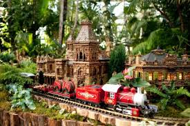 botanical garden holiday train show