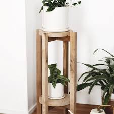 These flower pot stands on wheel are easy to manoeuvre heavy pots around your home or. 13 Free Diy Plant Stand Plans