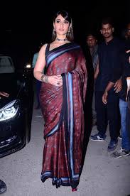 She can be seen dressed in a maroon saree as she completed her stunning look with minimal makeup. Actress Ileana D Cruz At Amar Akbar Anthony Pre Release Event In Maroon Saree South Indian Actress Photos And Videos Of Beautiful Actress