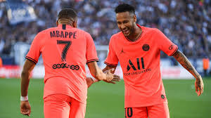 And in what would likely be one of the three most devastating forwards in football history, messi would join neymar and kylian mbappé in attack. Mercato Mercato Psg Mbappe Neymar Who Will Leave Psg First