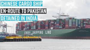 The crisis has now entered its fourth day as satellite images show the huge ship continuing to block a host of vessels from entering the lane. Excavator Trying To Free Massive Container Ship From Suez Canal Gridlock Has Everyone In Splits Ibtimes India