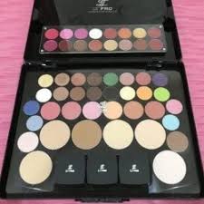 wardah profesional make up kit pallete