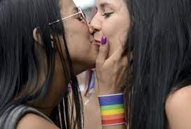 Columbian lesbians