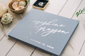 Are Guest Books Still Used At Weddings