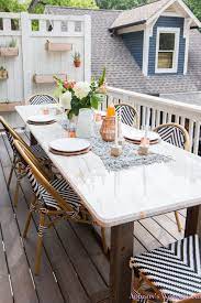 Outdoor Dining Table Decor The