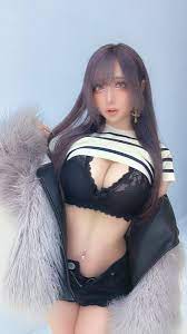 カモミール 爆乳コスプレ画像まとめ！超美形ギャルレイヤーが特盛美バストでエロ美しすぎる | 肉感美ガール