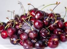What happens if you accidentally eat moldy grapes?