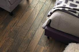 hardwood floor plank width