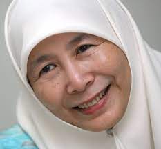 Dr wan azizah wan ismail and anwar ibrahim had arrived at istana negara separately, before their vehicles were seen exiting the palace gate together. Wan Azizah Wan Ismail Wikidata