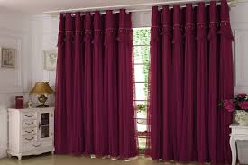 what colors go with burgundy curtains