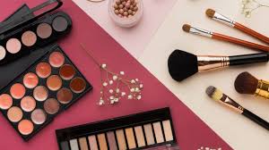 essentials in a beginner s makeup kit