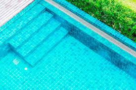 7 Beautiful Pool Tile Ideas That Stand
