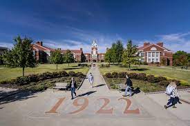 In addition to the main campus in calloway county in southwestern kentucky, murray state operates extended campuses offering upper level and graduate courses in paducah, hopkinsville, madisonville, and henderson. Murray State University Fall 2019 Enrollment Up 7 7 Over 2018 Freshman Class