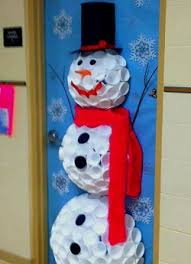 how to decorate classroom door 18