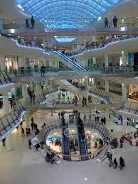 I go to sofia where my fiancé lives quite frequently and go to billa quite allot, i think a branch here in england would be very successful ! Shopping In Sofia