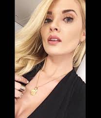 Kimberly Dos Ramos - Page 3 Images?q=tbn:ANd9GcSUiK_K_DGqPyBWMi73OVYf-MDFR3YP1W0rGy-C5Jvm-qgVBiMJ