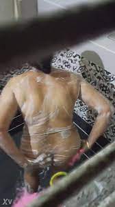 Indian aunty bath 1 - ThisVid.com em inglês