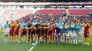 Galatasaray Dinamo Kiev maçında kazanan 'barış' oldu - Siber Gazete