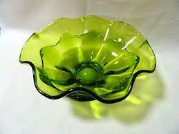 Crimped Ruffled Art Glass Bloom Bowl