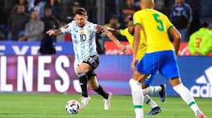 Argentina se metió en Qatar 2022 tras igualar con Brasil y gracias a la derrota de Chile