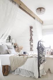Simple Farmhouse Bedroom