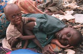 Resultado de imagen para imágenes niño muere de hambre en africa