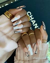 10 acrylic nail designs for every type