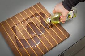How Do You Maintain A Wooden Cutting Board