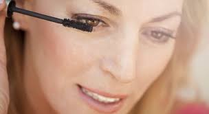 tips for applying eye makeup safely