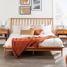 Modern Wood Queen Spindle Bed