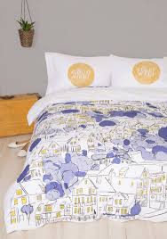 10 Dorm Bedding Styles And What They