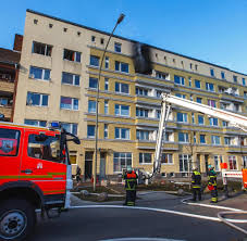 Egal ob loft, einraumwohnung, altbauwohnung oder maisonette. Einsatz In Hamburg Wohnung In Hamm Gerat In Flammen Welt
