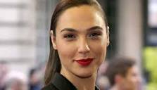 Gal Gadot shares pictures from sister Dana's wedding