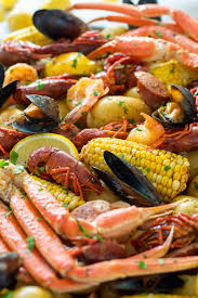 seafood boil with cajun er sauce