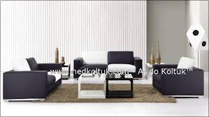 Siyah beyaz renkli köşe koltuk takımı modelleri istediğiniz renk seçeneklerine sahiptir. Modern Koltuk Takimi Siyah Beyaz