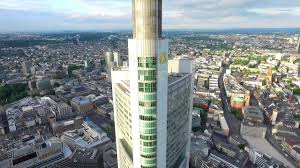 Ihr unternehmen hat fragen in finanziellen angelegenheiten? Commerzbank Tower In Frankfurt Hauptsitz Commerzbank Ag In Ffm
