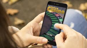Online gambling faces fresh restrictions - BBC News