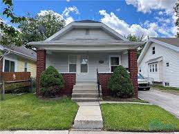 4427 Fairview Dr Toledo Oh 43612 Zillow