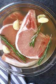 Mix water, brown sugar, and salt in a bowl until sugar is dissolved. Easy Pork Chop Brine The Secret To Tender Pork Chops Tipbuzz