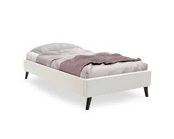 Ние ви даваме богат избор от модерни единични легла, които със. Edinichno Leglo Scot S Byala Sintetichna Kozha