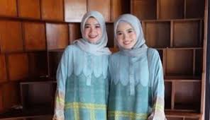 Teknik paduan busana warna biru bagaimana memadukan warna yang kita punyai dengan warna biru? 14 Padu Padan Baju Muslim Dan Gamis Warna Hijau Tosca Gamis