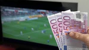 Coronavirus and online betting: A ′perfect storm′ for gambling addicts |  Sports| German football and major international sports news | DW |  14.04.2020