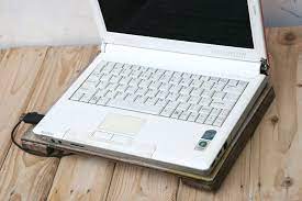 Make you own diy laptop cooler fan for cheap and easy! 4 Ways To Make A Laptop Cooling Pad Wikihow
