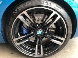 If you're unsure whether it has one or not, test the damaged area with a piece of sandpaper. 437m Wheel Repair Need Help Or Advice Asap Bmw M2 Forum