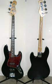 The jazz bass appeared in 1960. Fender Jazz Bass Wikipedia