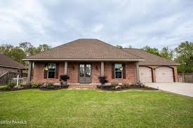 homes in lafayette la with
