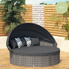 The Marbella Round Daybed With Canopy