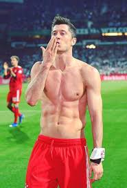 Robert lewandowski is a forward who has appeared in 25 matches this season in bundesliga, playing a total of 2103 minutes.robert lewandowski scores an average of 1.5 goals for every 90 minutes that the player is on the pitch. Robert Lewandowski Lewandowski Shirtless Robert Lewandowski Lewandowski