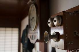 identify antique wall telephones